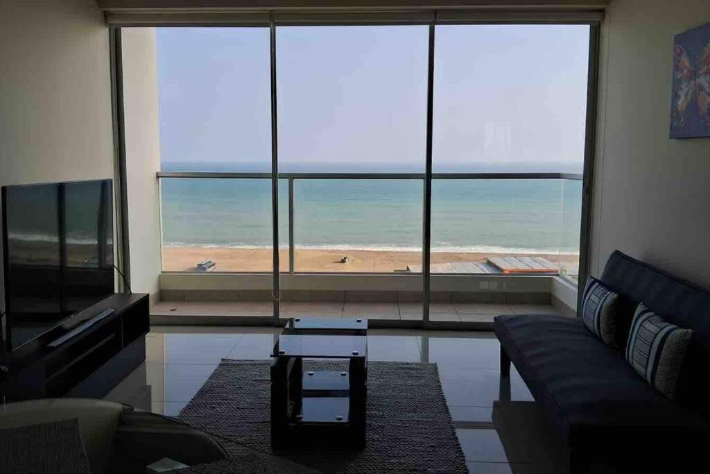 Apartamento De Estreno Con Balcon Frente Al Mar. Lima Exterior foto